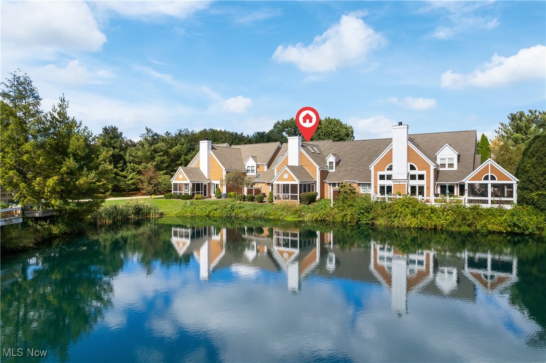 Sparrow Pond Cir, Akron, OH 44333