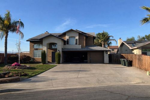 137 Madra Ct, Coalinga, CA, 93210-3253 | Card Image