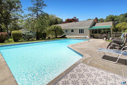 21 Twin Circle Dr, Trumbull, CT, 06611-5446 | Card Image