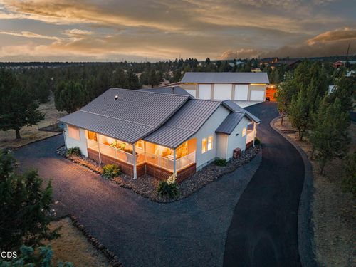 9503 Se Ridge View Rd, Prineville, OR, 97754-8205 | Card Image