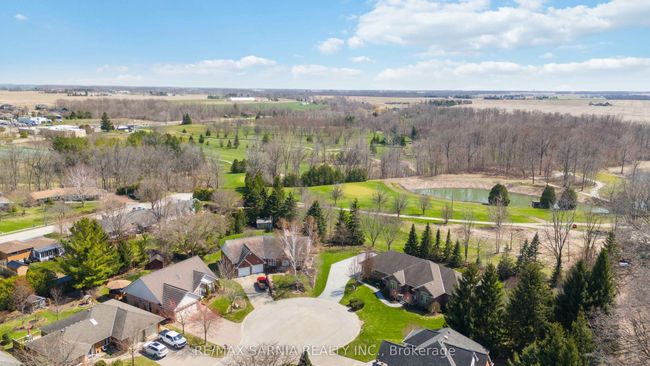 35 Frances Dr, House other with 6 bedrooms, 3 bathrooms and 4 parking in Forest ON | Image 42