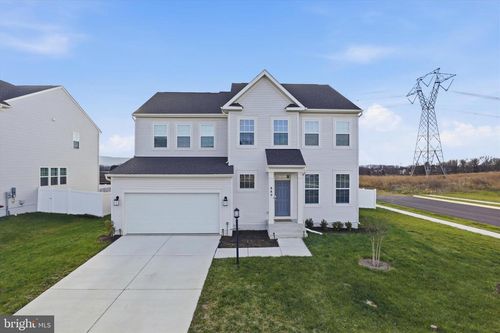 889 Barksdale Dr, CHARLES TOWN, WV, 25414-6068 | Card Image