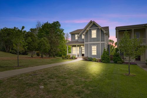 2617 Barclay Dr, Nashville, TN, 37206-1507 | Card Image