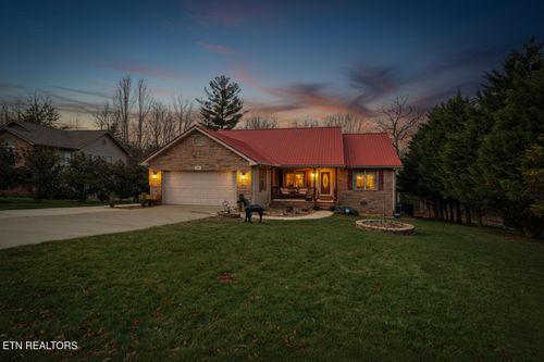 17 Dickens Ln, Crossville, TN, 38558-2736 | Card Image