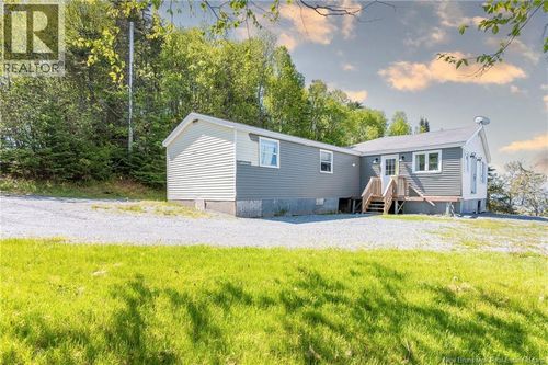 3276 Red Head Rd, Mispec, NB, E2J4W7 | Card Image