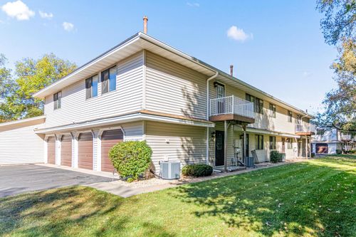 2547 Brookdale Ln, Brooklyn Park, MN, 55444-2336 | Card Image