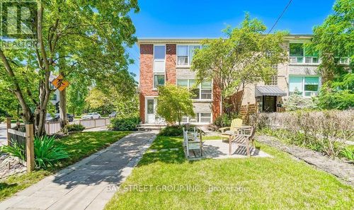 main-floor-2 Rowley Avenue, Toronto (Mount Pleasant East), ON, M4P2S8 | Card Image