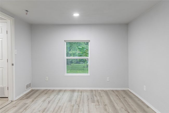 Large Second Bedroom | Image 8