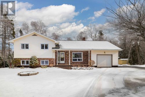 26 Langley Rd, Stratford, PE, C1B2K3 | Card Image