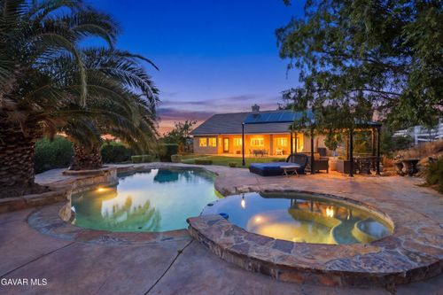 4534 Columbia Way, Quartz Hill, CA, 93536-2901 | Card Image