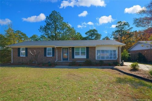 3235 Glenmore Dr, Hope Mills, NC, 28348-1718 | Card Image