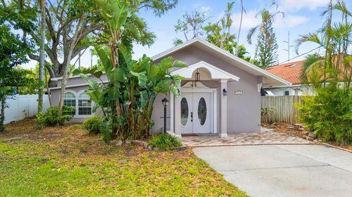 3414 W Wallcraft Ave, TAMPA, FL, 33611-1949 | Card Image