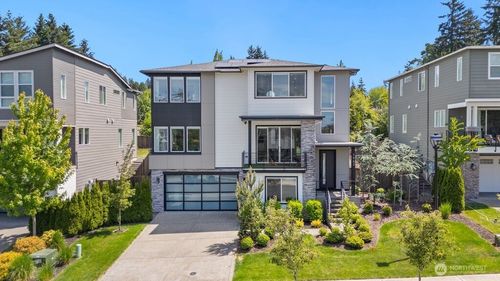 7962 112th Ln Se, Newcastle, WA, 98056-5049 | Card Image