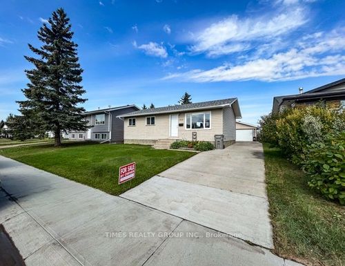 9614 77 Ave, Grande Prairie, AB, T8V4L6 | Card Image