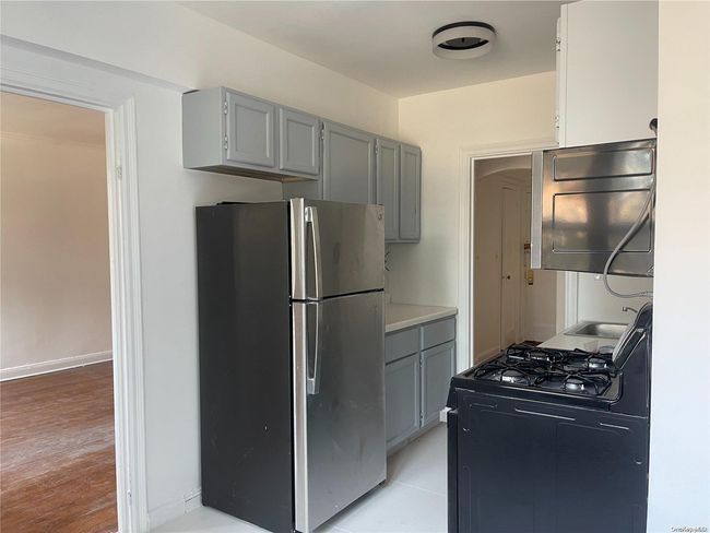 APT-2H - 98-120 Queens Blvd, Home with 1 bedrooms, 1 bathrooms and null parking in Rego Park NY | Image 4