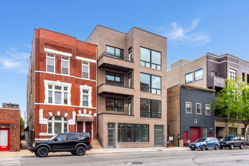 4n-1345 W Grand Avenue, Chicago, IL, 60642 | Card Image