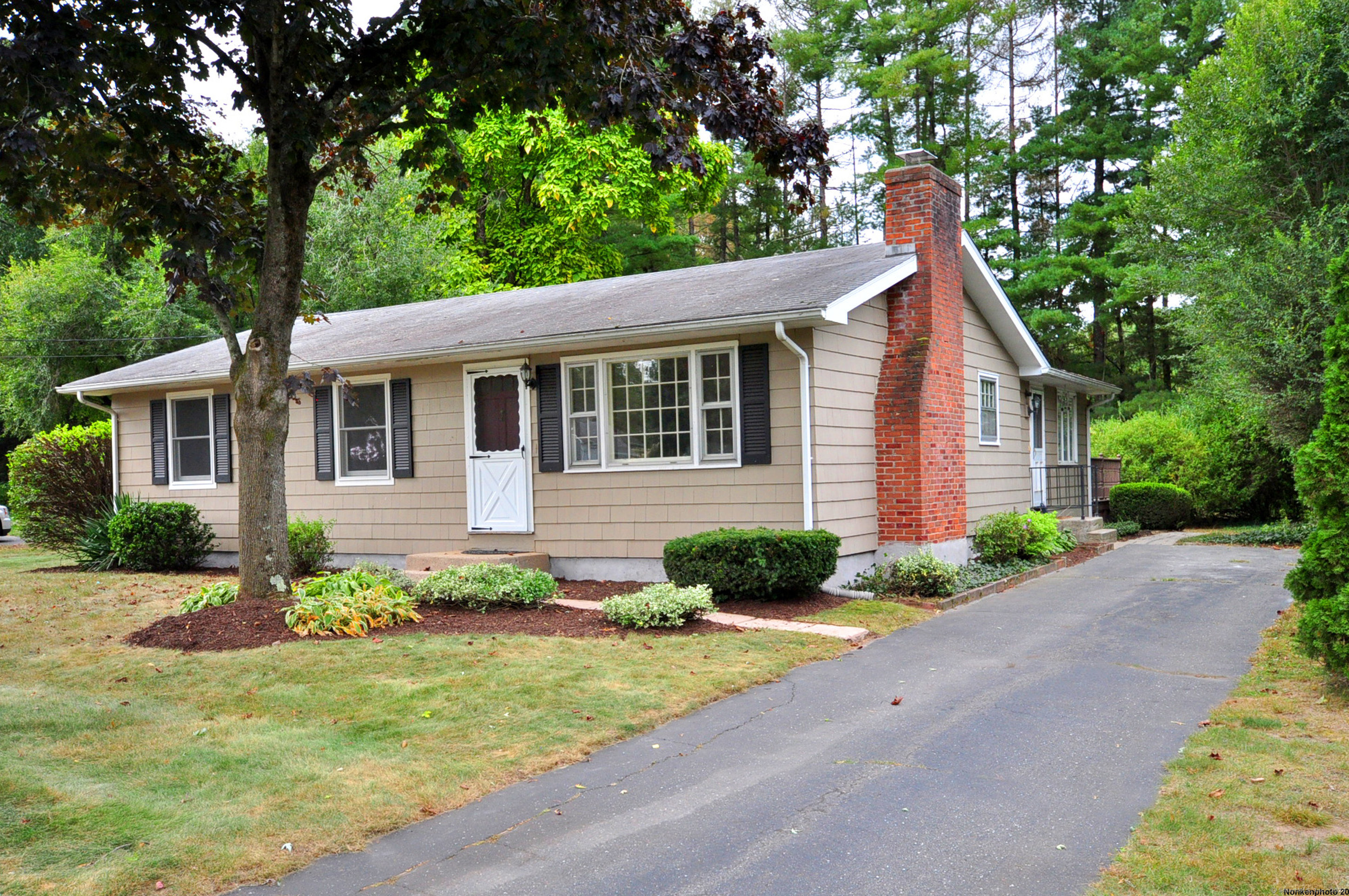 Birch Rd, Granby, CT 06035