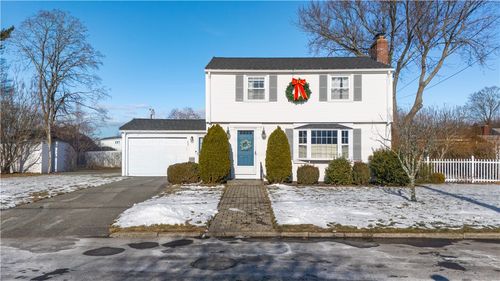 32 Woodbine St, Riverside, RI, 02915-1730 | Card Image
