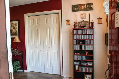 8 Rayburn Dr, Bella Vista, AR, 72714-3815 | Card Image