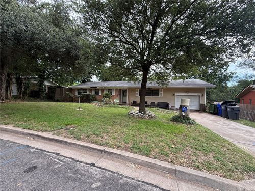 2324 Oak Cliff Drive, Waco, TX, 76710 | Card Image