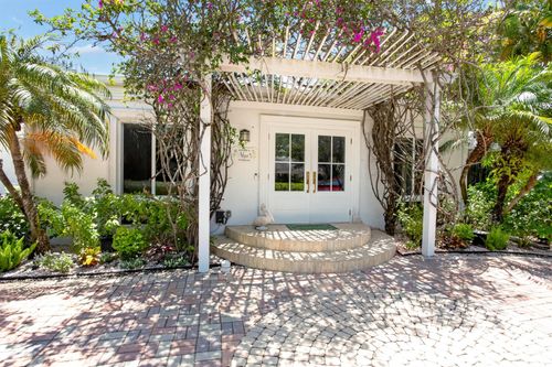 714 S Atlantic Dr, Lantana, FL, 33462-1950 | Card Image