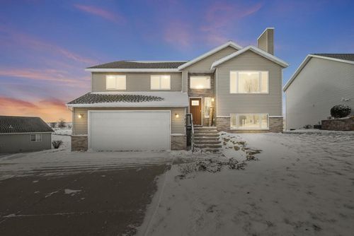 1032 Vista Ridge Dr, Mount Horeb, WI, 53572-2394 | Card Image