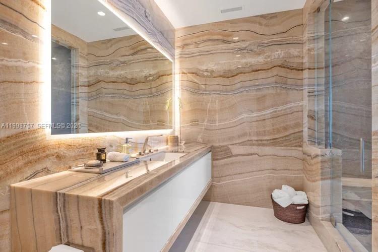 Residential Lease in Sunny Isles Beach 5