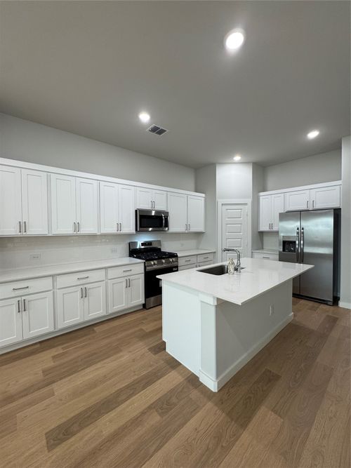 421 Bertney Dr, Mckinney, TX, 75071-3807 | Card Image