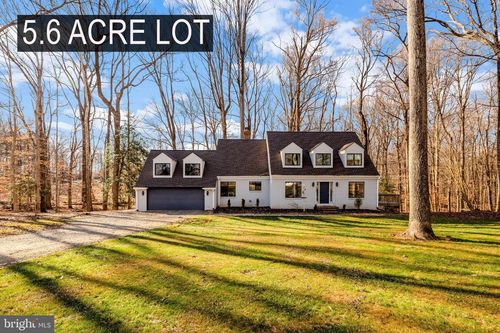 9982 Blackberry Ln, GREAT FALLS, VA, 22066-3511 | Card Image