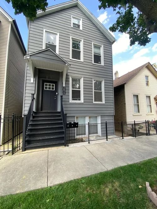 2015 Bingham St, Chicago, IL, 60647-4031 | Card Image