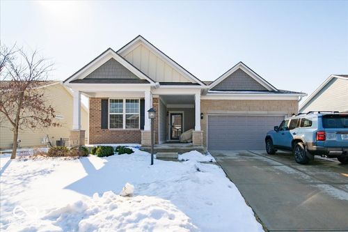 555 Harstad Blvd, Westfield, IN, 46074-7111 | Card Image