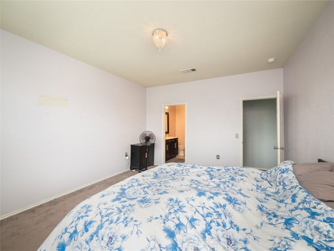 6900 Midlothian Dr, House other with 5 bedrooms, 4 bathrooms and 2 parking in Austin TX | Image 17