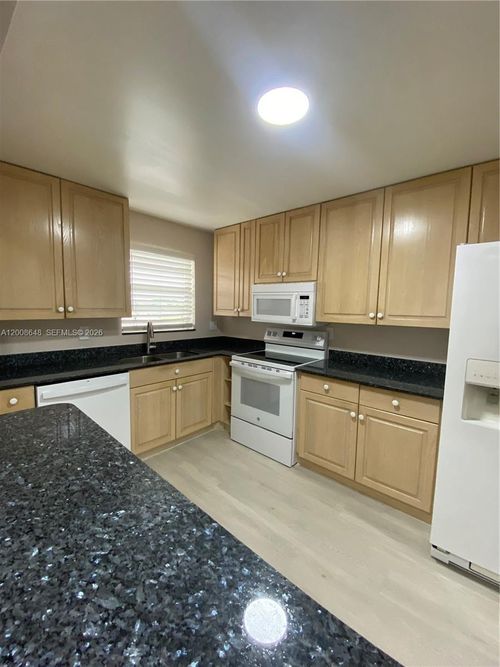 3f-605 S State Road 7, Margate, FL, 33068-1779 | Card Image