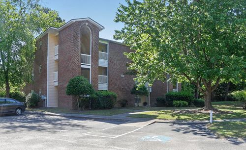 704-4246 Villas Dr, Little River, SC, 29566-8007 | Card Image