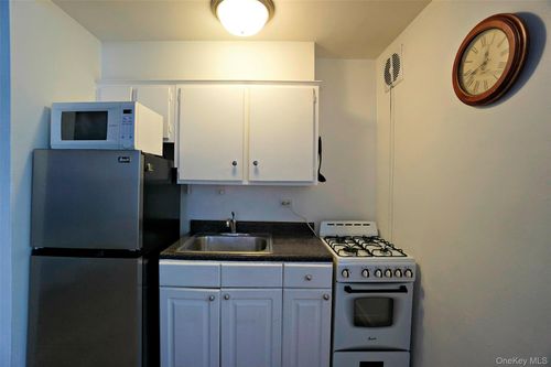 apt-2b-7281 113th St, Forest Hills, NY, 11375-5617 | Card Image