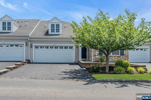 k061-53 Cobble St, Clifton, NJ, 07013-2224 | Card Image