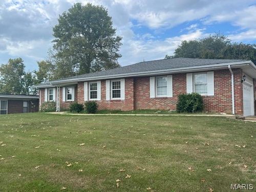 1115 James Dr, Imperial, MO, 63052-2343 | Card Image