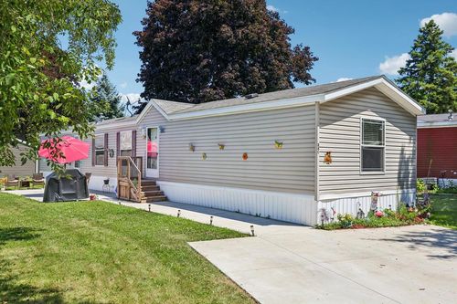 84c-15941 Durand Ave, Union Grove, WI, 53182-9485 | Card Image