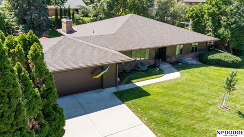 7435 Whitestone Dr, Lincoln, NE, 68506-1772 | Card Image