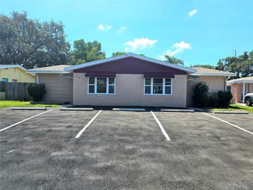 611 Lyndhurst St, DUNEDIN, FL, 34698-7711 | Card Image
