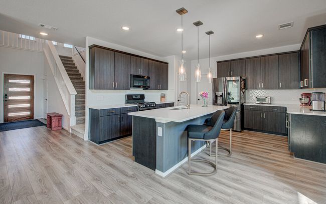 331 Oleander Loop, House other with 4 bedrooms, 3 bathrooms and 4 parking in Buda TX | Image 4