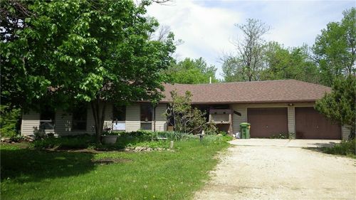 23062 20th Street, Fairbank, IA, 50629 | Card Image