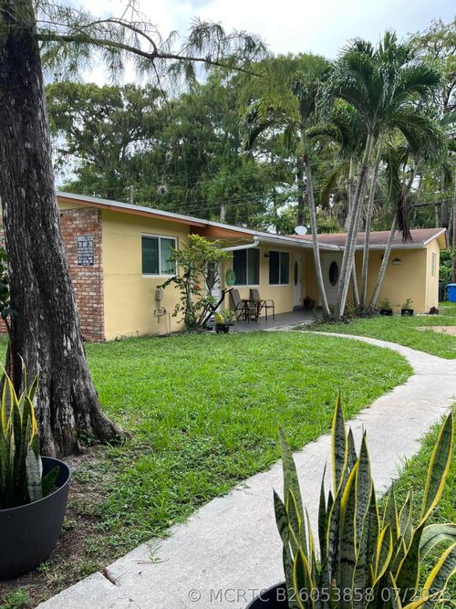 4250 Nw 21st Ave, Oakland Park, FL, 33309-3602 | Card Image