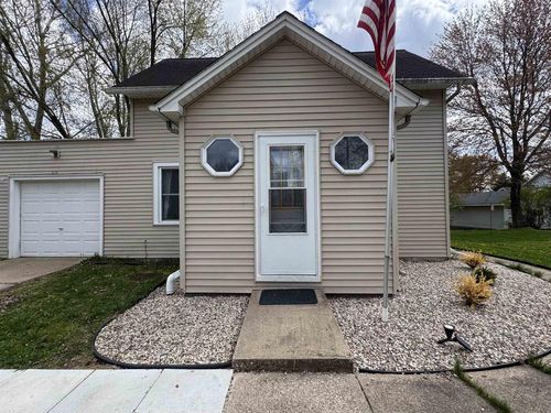 330 Lake Street, SCANDINAVIA, WI, 54977 | Card Image
