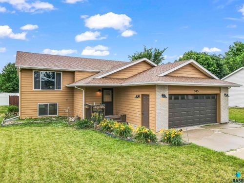 505 E Jesse Ct, Tea, SD, 57064-2154 | Card Image