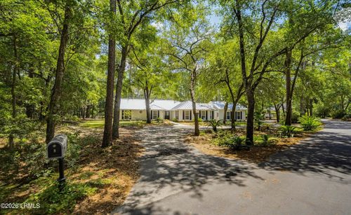 8 Gator Ln, Beaufort, SC, 29907-1313 | Card Image