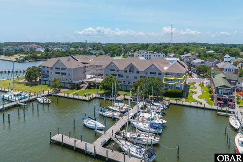 207 Queen Elizabeth Ave, Manteo, NC, 27954-9282 | Card Image