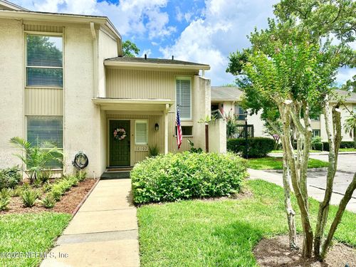 35-10102 Leisure Ln N, JACKSONVILLE, FL, 32256-0594 | Card Image