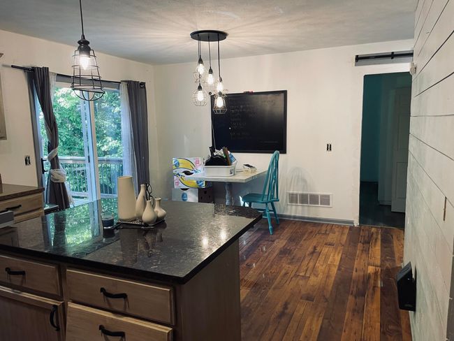 kitchen Island | Image 9