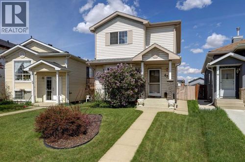 47 Martinvalley Way Ne, Calgary, AB, T3J4A1 | Card Image